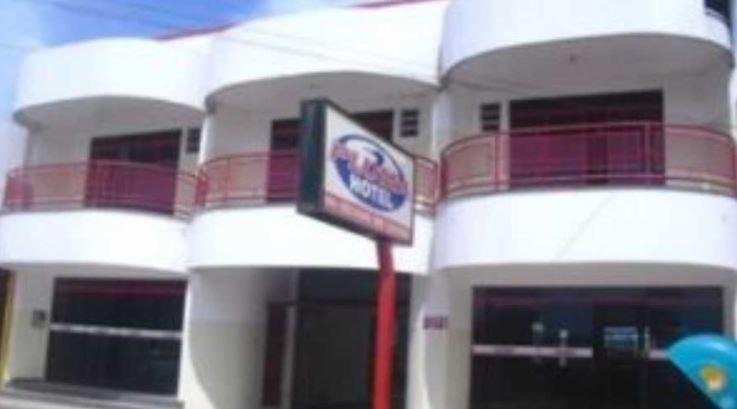 Pluma Hotel Jaru 外观 照片